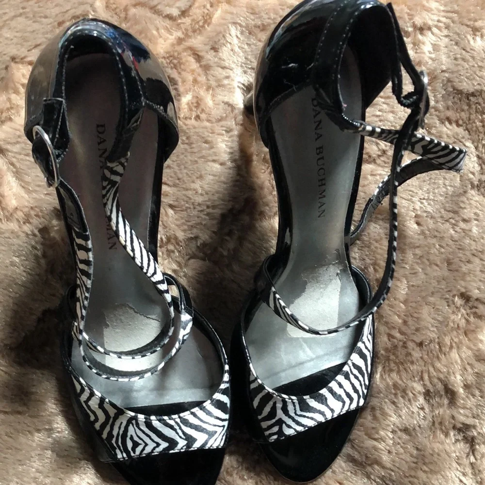 2 for $15. Dana Bachman size 9 - Picture 5 of 7